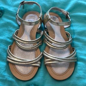 Like new girls gold sandals